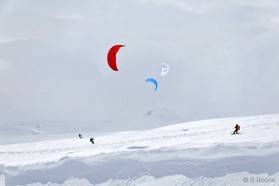 Guillaume Chastagnol et Jérome Josserand - Snowkite a Ercyes en Turquie