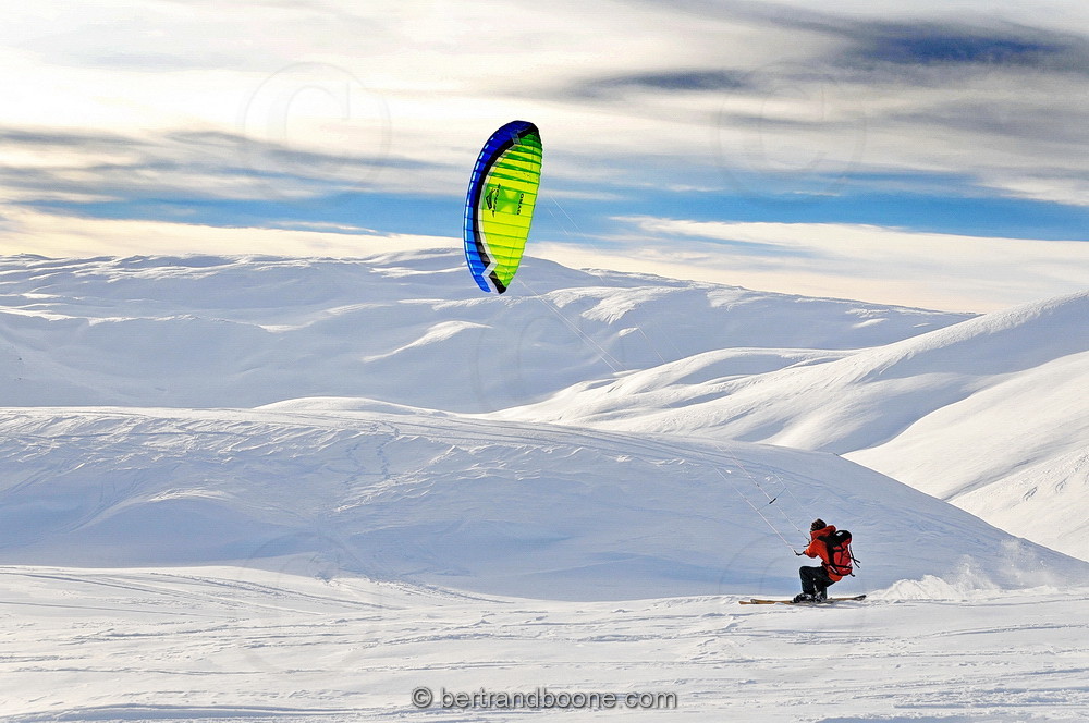 snowkite sur le plareau d'Emparis (05)
