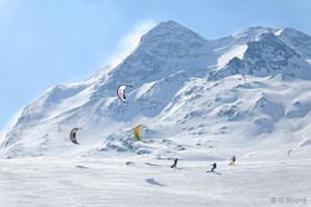 Romain Luppi, Fabio Ingrosso et Goody Gaudard - simplon pass - snowkite en Suisse