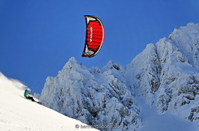 Jérome Josserand snowkite au col du Lautaret