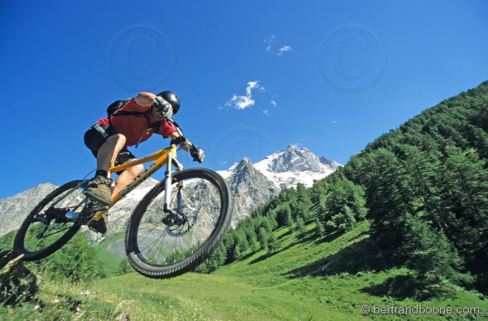 Au Pays de La Meije-Hautes Alpes-France