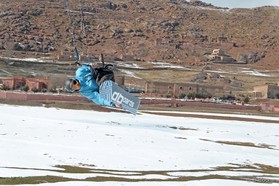 snowkite: Johann Civel - Oukaimeden - Maroc