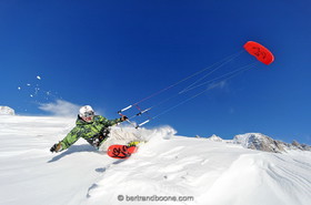 Jérome Josserand - snowkite au col du Lautaret (05)