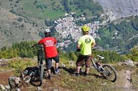 VTT dans les vallons de La Meije (05)