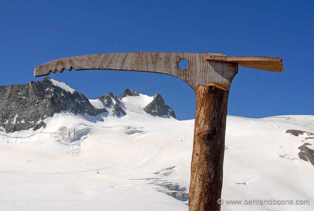 pic de La Grave (3687m) et glacier de la Girose