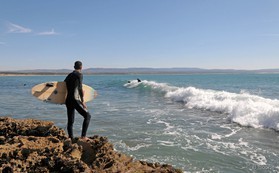 J.Civel - surf ‡ &quot;la grotte&quot; -  Maroc