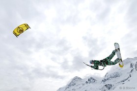 Romain Luppi - Bernina pass - snowkite en Suisse