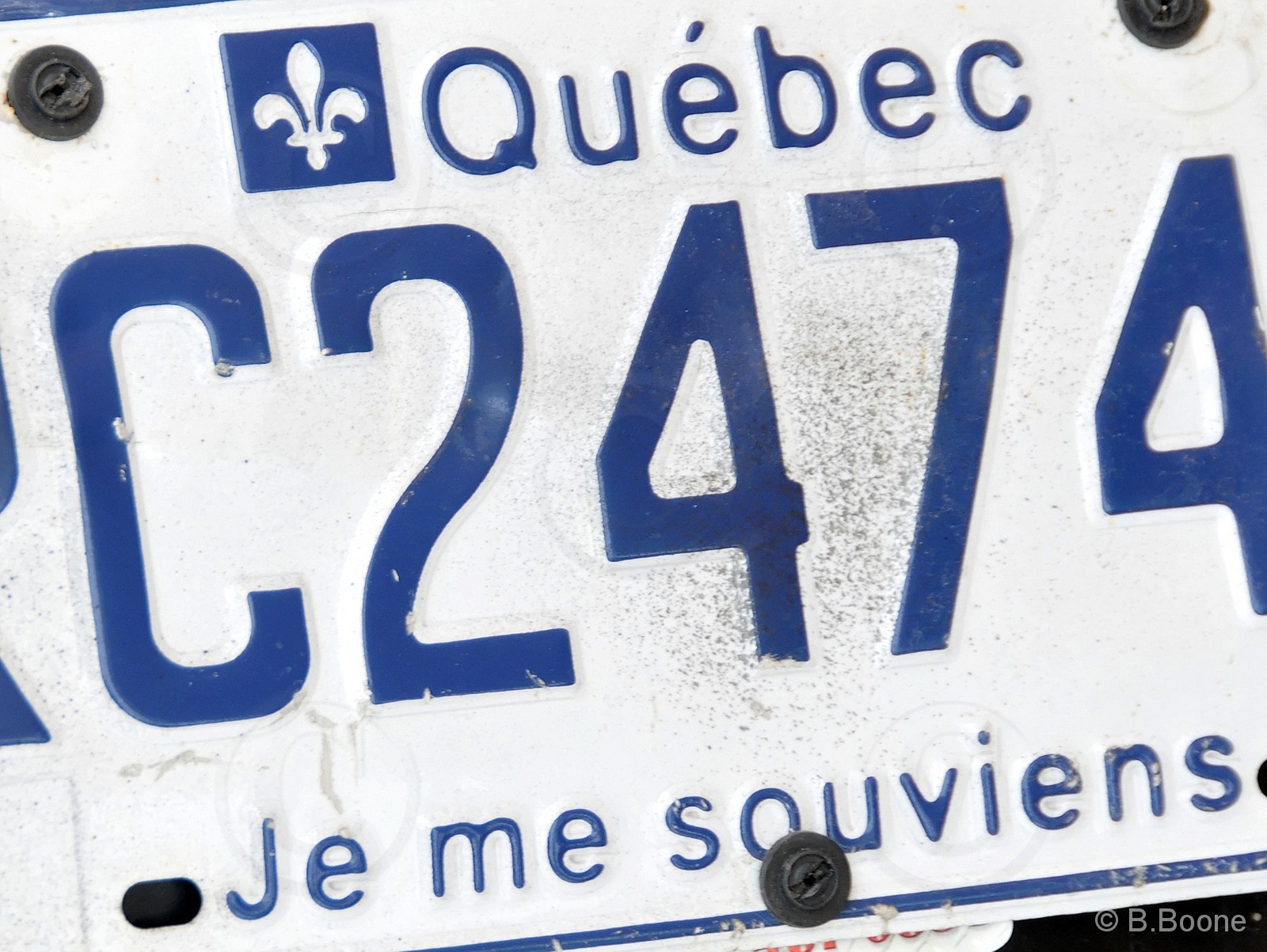 120406-009 © B.Boone