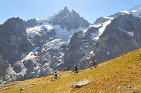 VTT dans les vallons de La Meije (05)