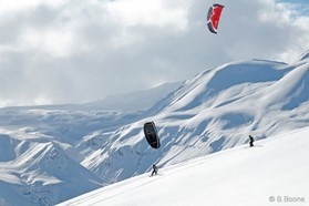 Etienne Lhote et Johann Civel - snowkite a Gudauri - Georgie